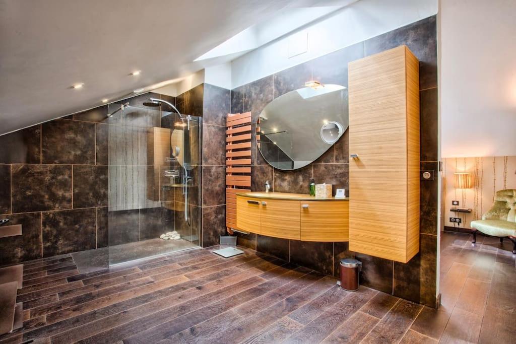 Le Loft Gallery Yourhosthelper Тук Екстериор снимка